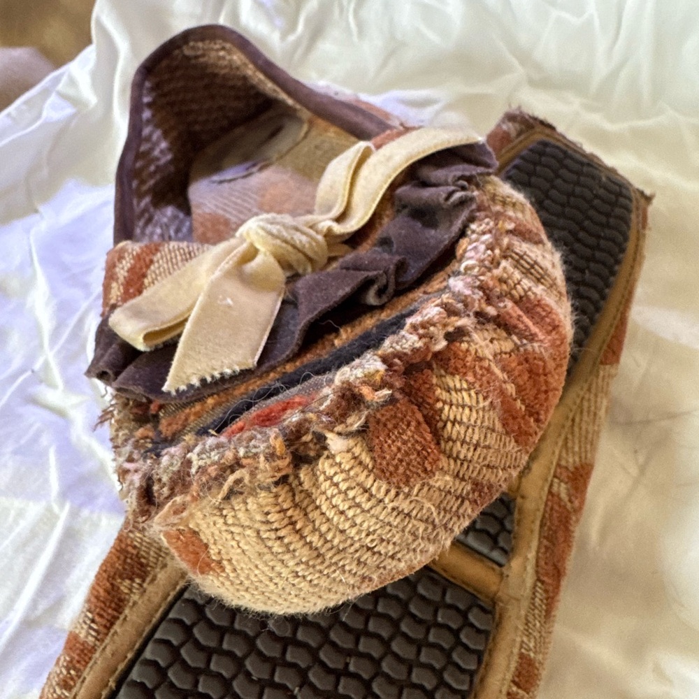 Kenzie carpetbag flats